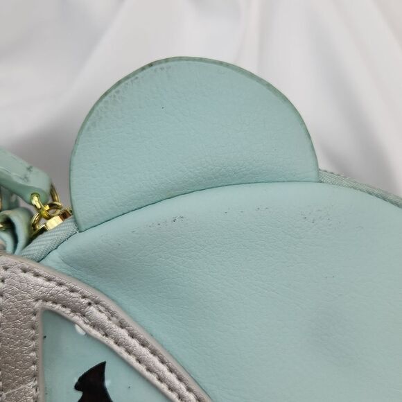 🔺️Betsey Johnson Blue Bear w/Silver Eyeglasses & Pink Lips Wristlet - Picture 6 of 9